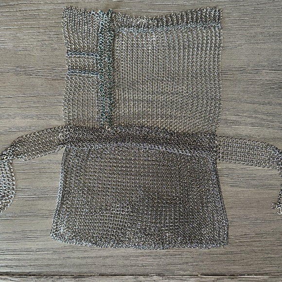 Chanel vintage “RARE” chain mail waist pouch. Spring 1999. - Picture 8 of 9